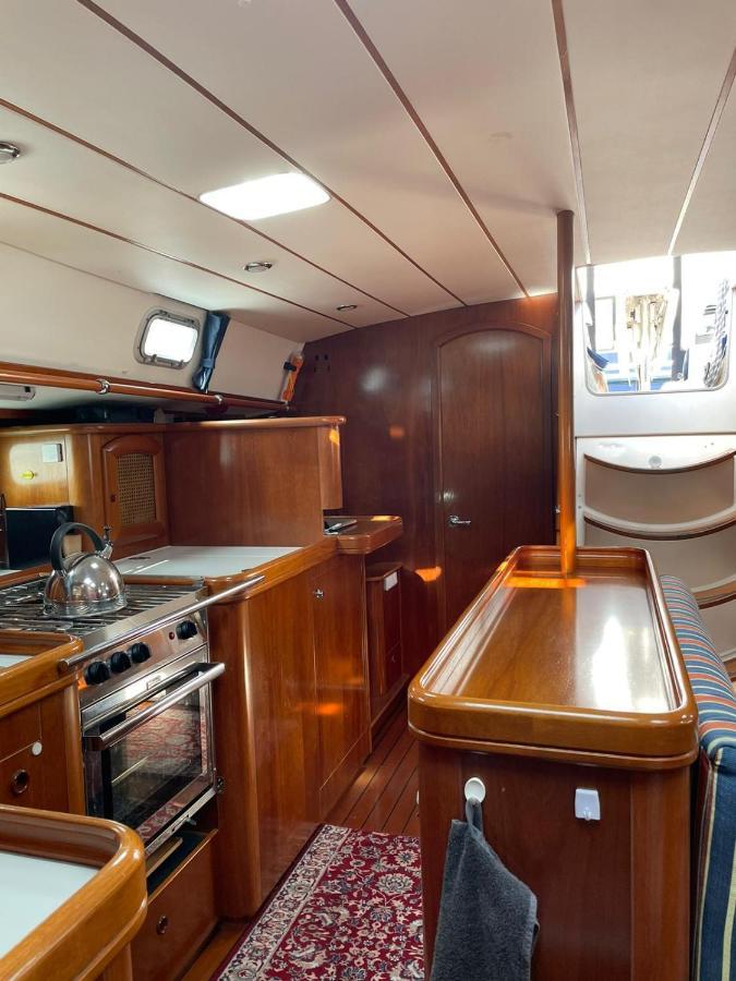 Beautiful And Comfortable Sailboat With Secure Parking Available Hotel Barcelona Exterior foto