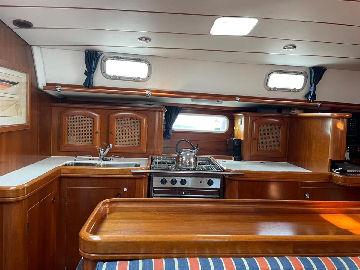 Beautiful And Comfortable Sailboat With Secure Parking Available Hotel Barcelona Exterior foto