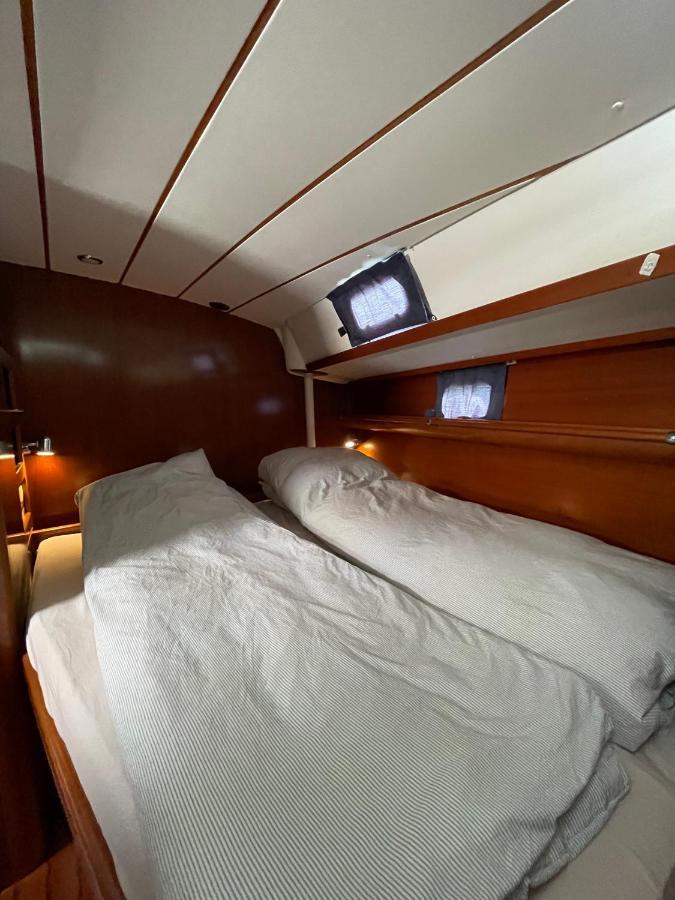 Beautiful And Comfortable Sailboat With Secure Parking Available Hotel Barcelona Exterior foto